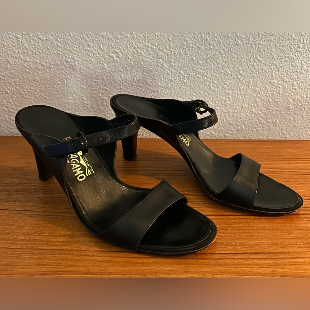 Vintage Ferragamo Black Leather Heeled Strappy Sandals; Work/Casual/Events 9.5AA